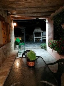 Patio alebo iná vonkajšia časť ubytovania Casa Rural Balcón del Camino Viejo