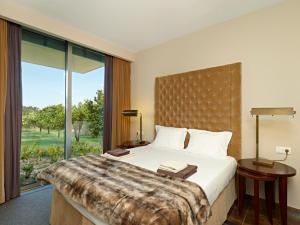 
Uma cama ou camas num quarto em Montargil Monte Novo
