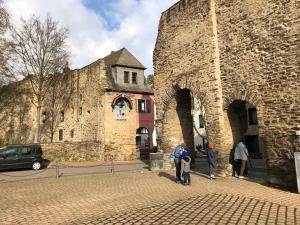 Fotografie z fotogalerie ubytování Ferienwohnung "An der Stadtmauer" v destinaci Andernach