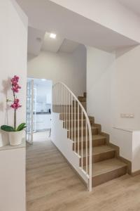 Zdjęcie z galerii obiektu Centro, 3BD y 2BA, 1min Catedral, duplex de lujo w Sewilli