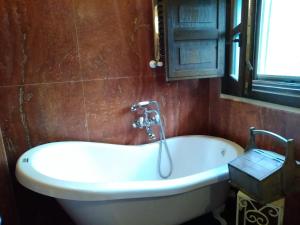 Koupelna v ubytování Villa Siciliana con piscina e vista panoramica sul mare