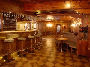 Lounge atau bar di Hotel Oberwirt - nahe an Saalbach und Zell am See, Viehhofen Sommercard