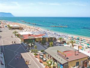 Gallery image of Nel blu dipinto di blu in Porto Recanati