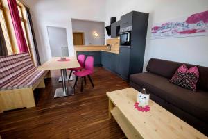 Kuchyňa alebo kuchynka v ubytovaní Aktiv Hotel Karnia