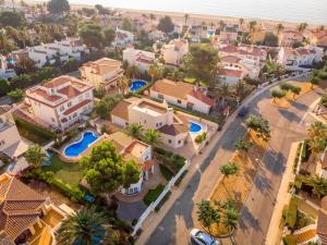 an aerial view of a city with houses at ARENDA Pino Alto Villa Gallo in Miami Platja