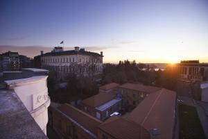 The sunrise or sunset as seen from a szállodákat or nearby