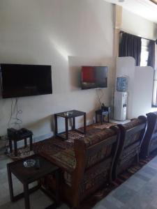 Foto dalla galleria di Palace Hotel a Bcharré