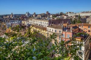A general view of Róma or a view of the city taken from a szállodákat