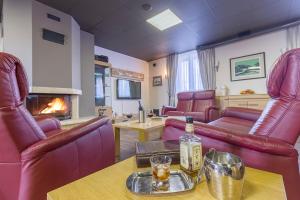 Ein Sitzbereich in der Unterkunft Apartments and Rooms kod Eli