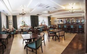 Εστιατόριο ή άλλο μέρος για φαγητό στο Hotel Raigond