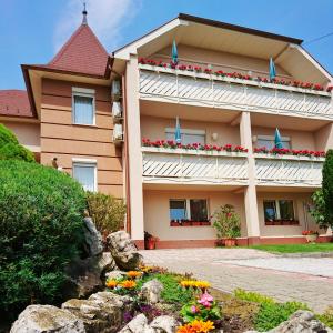 Budova, v ktorej sa apartmán nachádza