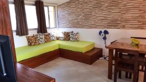 Oleskelutila majoituspaikassa Basic Hotel