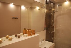 Kúpeľňa v ubytovaní 4 All Apart Hotel + 24 fotografií