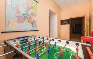 Eine Spielezimmer in der Unterkunft Apartments and Rooms kod Eli