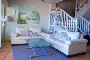 Posedenie v ubytovaní Beach & Golf seafront house Campoamor Alicante