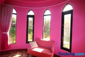 A seating area at Lian Chinq Diving B&B