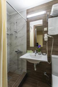 Ένα μπάνιο στο Ξενοδοχείο Εγνατία