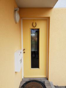 Photo de la galerie de l'établissement Exklusives Haus mit Garten, à Hanovre 45 autres photos