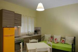 Gallery image of Milos Apartment in Kalamaki Heraklion