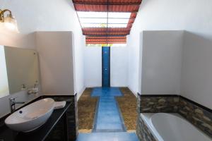 Tuli Veer Bagh Resort的一间浴室