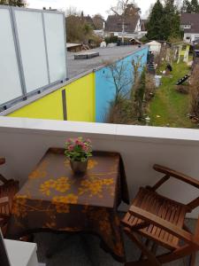 Bazén v ubytování StayInCologne nebo v jeho okolí