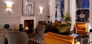 Zona de estar de 54 Queen's Gate Hotel