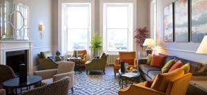 Zona de estar de 54 Queen's Gate Hotel