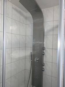 Koupelna v ubytování Vybavený apartmán v lyžařském středisku Mikulov v Krušných horách