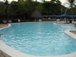 Piscina di Hotel Guadaira Resort o nelle vicinanze