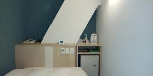 Kuchyň nebo kuchyňský kout v ubytování Ueno First City Hotel