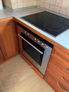 Kuchyňa alebo kuchynka v ubytovaní Thiseio Big Apartment