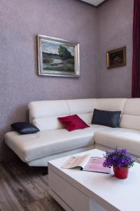 Posedenie v ubytovaní Luxusni Apartmany Stodolni