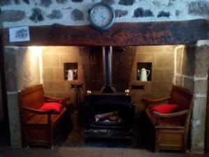 Gallery image of bar hotel restaurant des voyageurs in Le Falgoux +34 photos