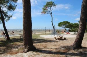 Pantai di atau di dekat rumah liburan