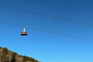 صورة لـ Bel appartement au centre de Champéry avec vue في شامبري
