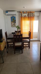 a dining room with a table and chairs at Colón in Cordoba