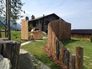 A garden outside Holiday Creek Mortirolo