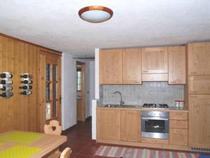 A kitchen or kitchenette at Holiday Creek Mortirolo