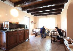 ห้องอาหารหรือที่รับประทานอาหารของ Agriturismo Delizia d'Este