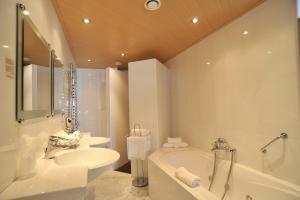 Koupelna v ubytování City Hotel Bergen op Zoom