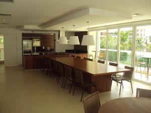 Kuchyň nebo kuchyňský kout v ubytování Apartamento Riviera Ilha da Madeira