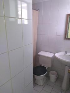 Koupelna v ubytování Hotel Angamos + 15 fotografií