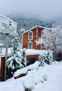 Afbeelding uit fotogalerij van Uzungol Yayla Hotel in Uzungol +41 foto's