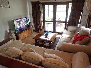 Gallery image of Rock Garden E28 4 bedroom Pool villa in Mae Pim