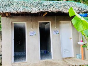ภาพในคลังภาพของ Suba Beach Nipa Huts ในDaanbantayan