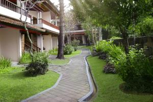 Puutarhaa majoituspaikan Champlung Sari Hotel and Spa Ubud ulkopuolella