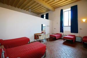 A seating area at Orsa Maggiore Hostel for Women Only