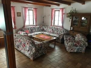 Posedenie v ubytovaní Pension Polubný 922