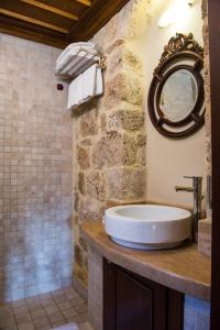 Kúpeľňa v ubytovaní Boutique Hotel Kokkino Spiti + 37 fotografií