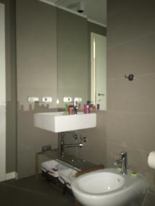Koupelna v ubytování Corso Como - New Building Apartment